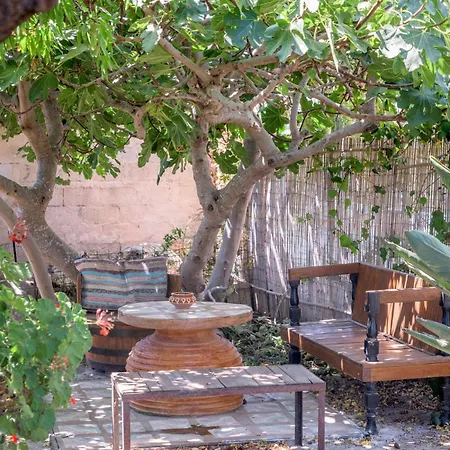 Casa De Flores 1 Apartamento Plaka (Milos)