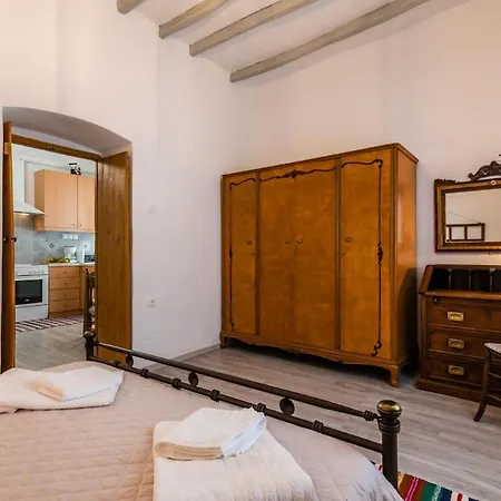 Casa De Flores 1